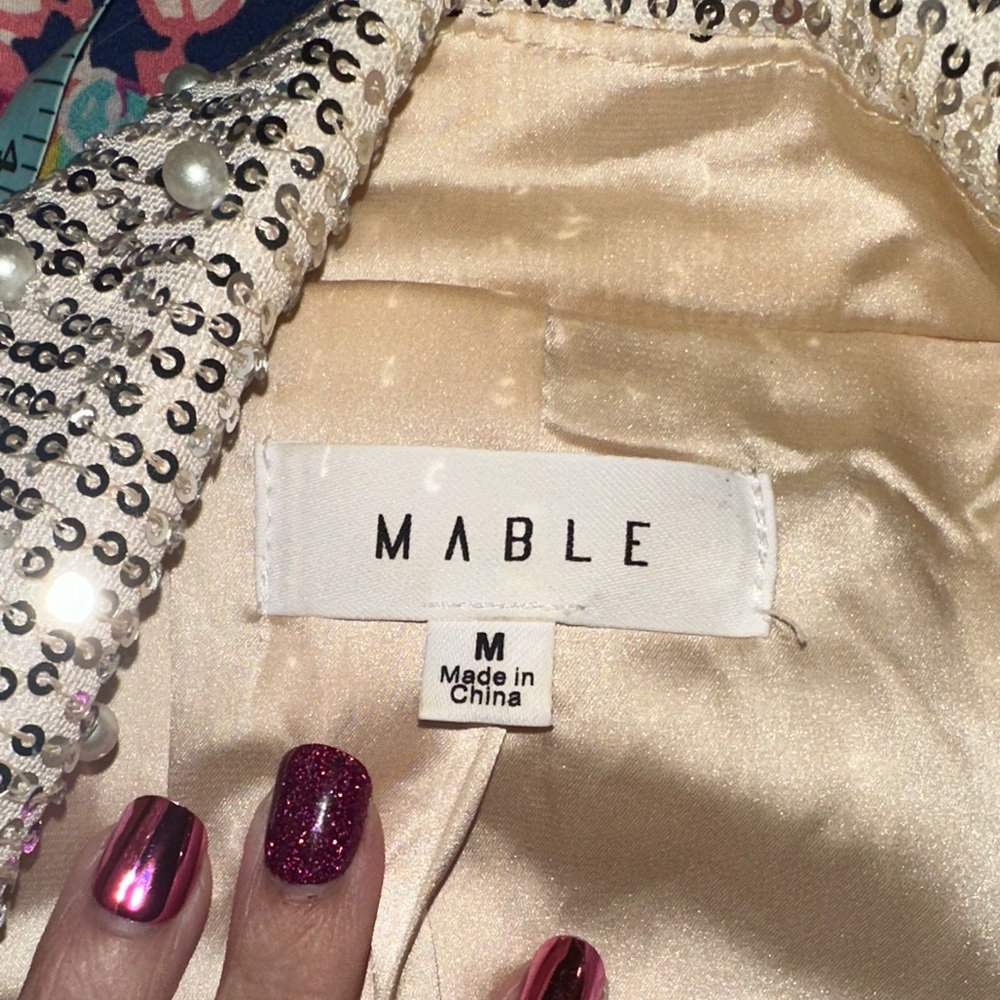 Shimmering Sequin & Pearl Blazer - Picture 8 of 10